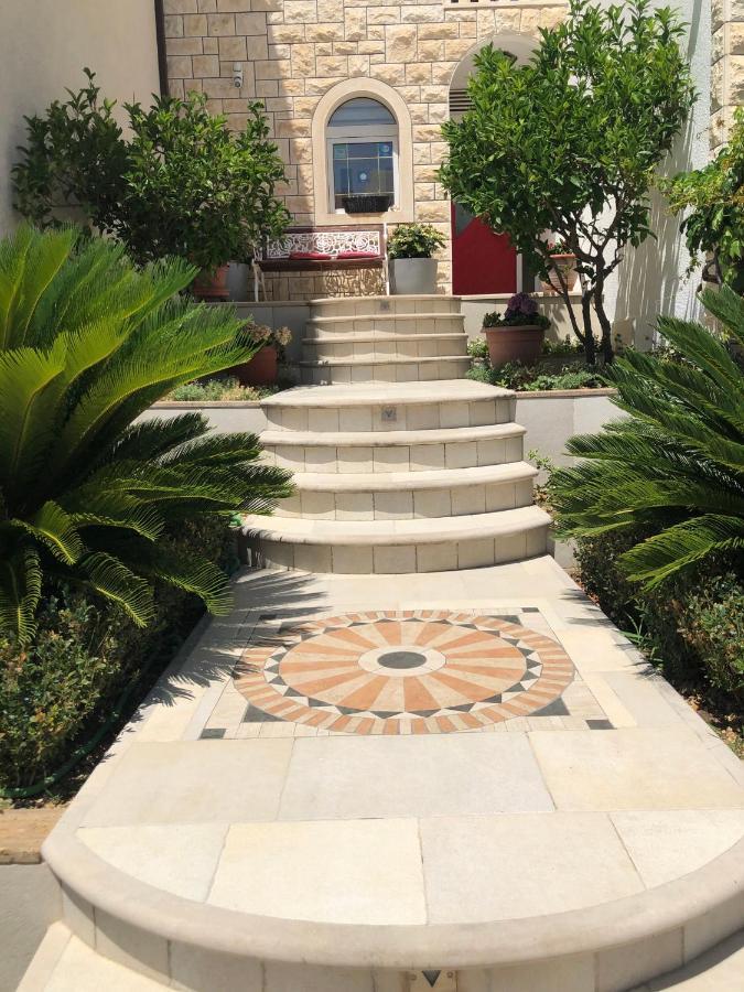 Apartmani Roberta Bol Exterior foto