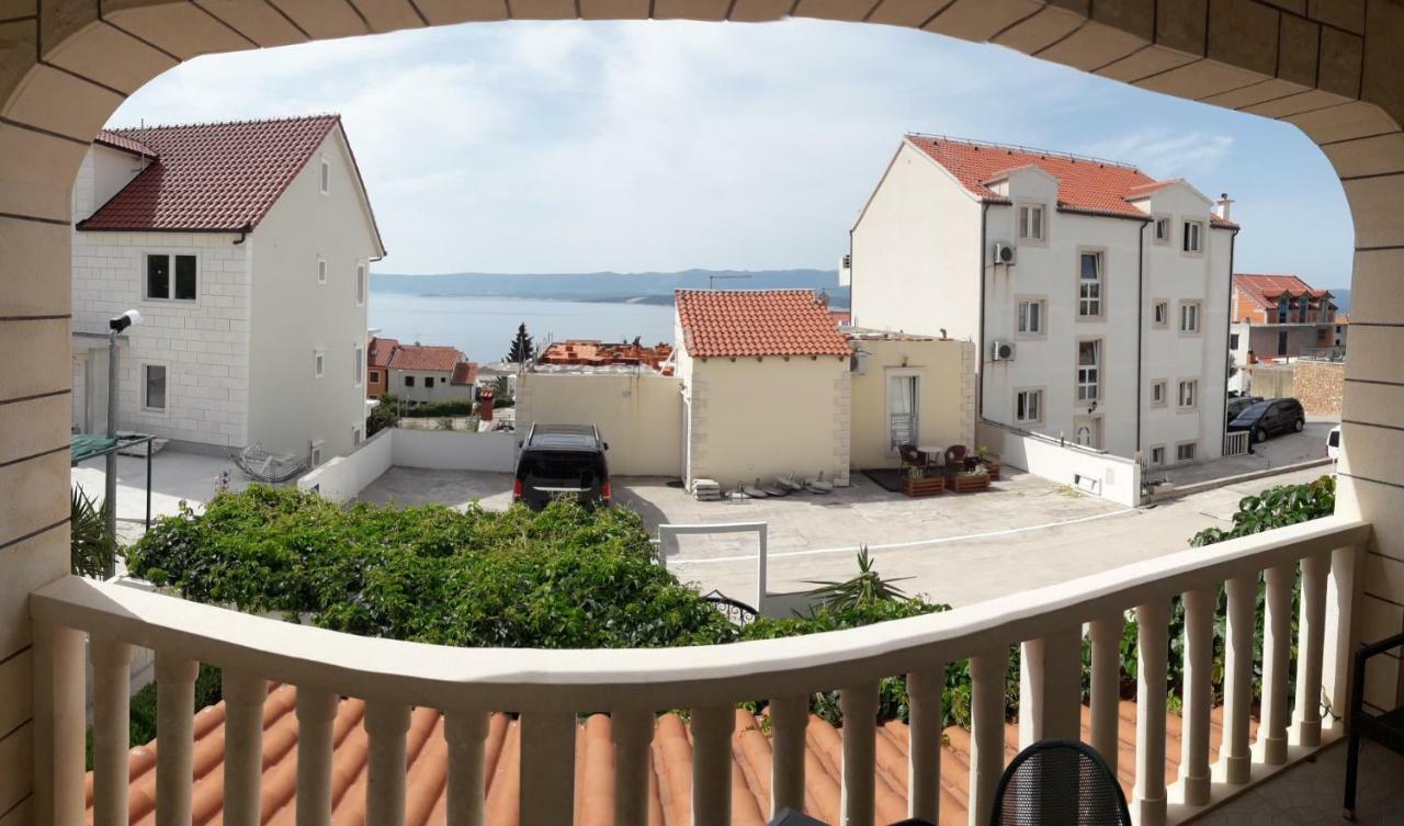 Apartmani Roberta Bol Exterior foto